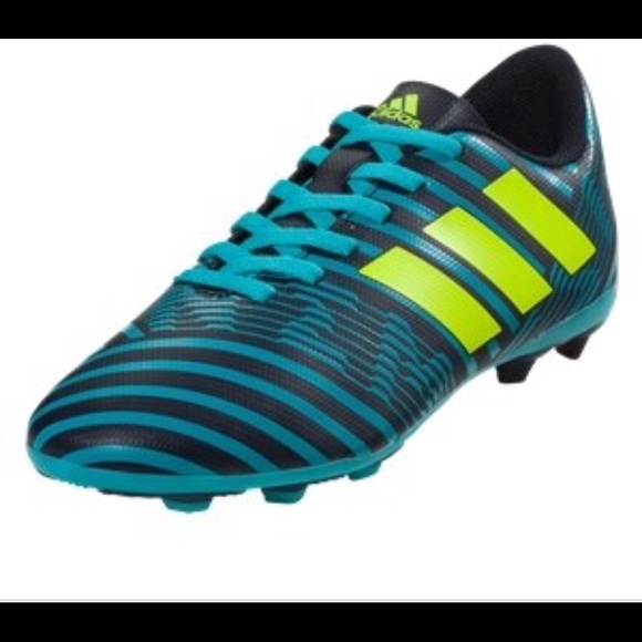 junior soccer boots